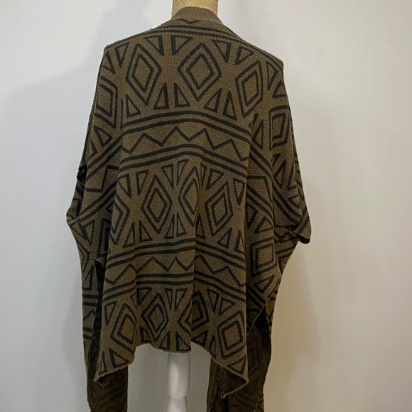 Geometric Patterned Open Front Cardigan - Picture 3 of 5